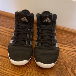 Adidas kids high top basketball shoes size 3.5.